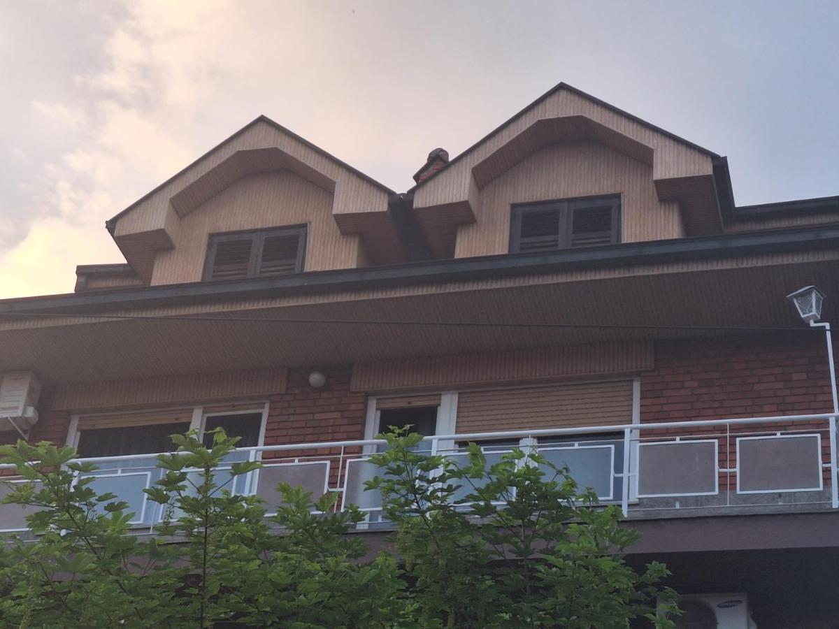 Danica I Vuk Nis Exterior foto